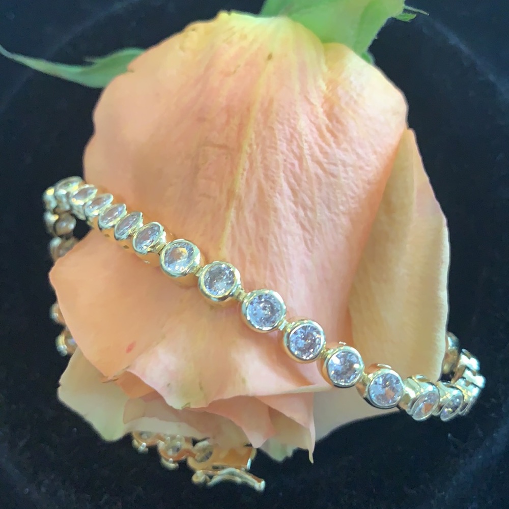 ❣️18k gold plated❣️10 CTW cubic zirconia bracelet